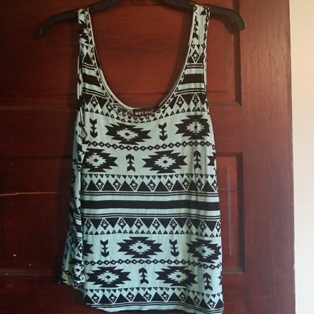 🍒 3 for $10 Wet seal tank